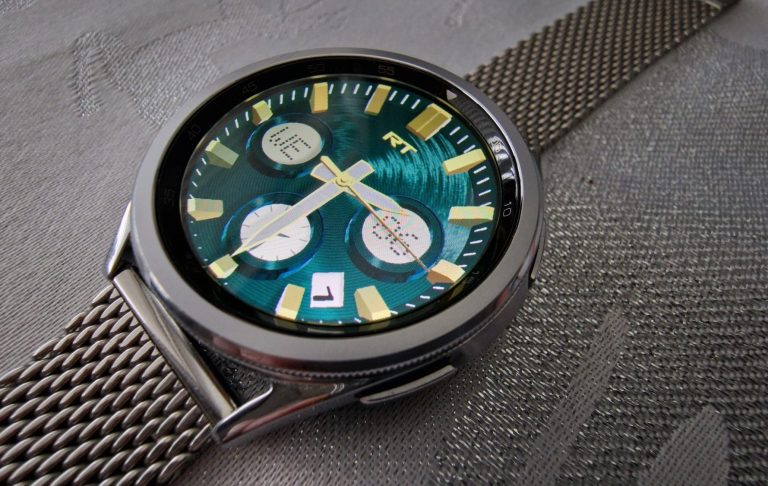Analog real-time 3D rendered anisotropic textured dial
